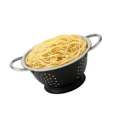 Escorredor de Macarrão em Aço Inox Lavador de Arroz Com Acabamento Preto 24cm