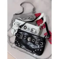 Bolsa feminina de ombro / transversal de sair pra festas ou baladas, fecho de zíper