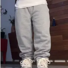 calça moletom baggy possui cordao na cintura stilo skatista