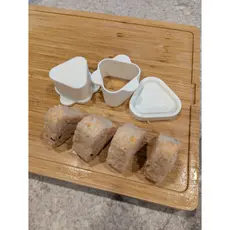 Kit 2 Forminhas Onigiri Triangular – Molde Japonês para Arroz