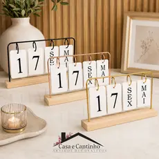 Calendário de Mesa Decorativo com Plaquinhas Dupla Face Dourado/Preto/Rose Permanente Escritório