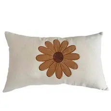 CAPA DE ALMOFADA BORDADA FLOR DA TERRA RETANGULAR CARAMELO 30X50