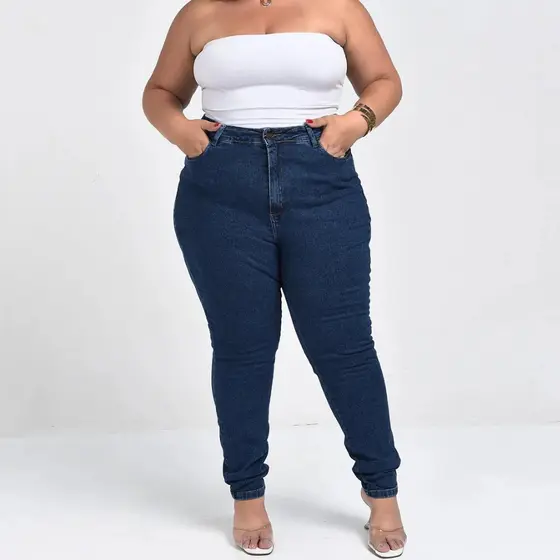 Calça Consciência Jeans Feminina Mom Plus Size Básica com Elastano 00229 Escura