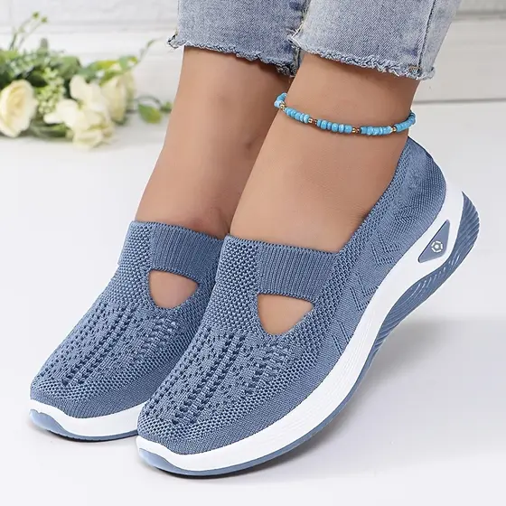 Sapatos femininos de malha respirável, tênis elegantes com cadarço.