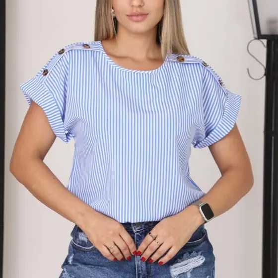 Blusa Feminina T-shirt Listrada Manga Japonesa Dobrada Tendencia 2026