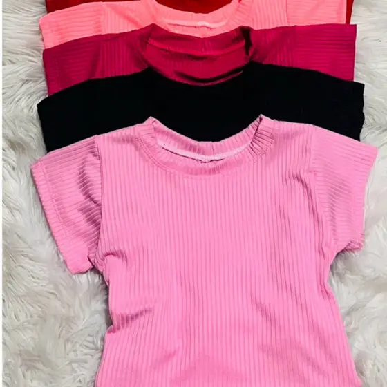 blusa de manga e gola redonda infantil na malha canelada cores vibrantes e estilosas vestem bem dia a dia