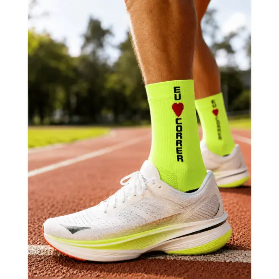 Meia de Corrida em poliamida - EU AMO CORRER cano médio - T-socks Brasil corredores