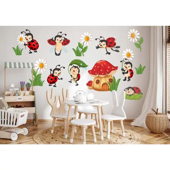 Adesivo de Parede Joaninhas 🐞 | Natureza Encantadora no Quarto Infantil