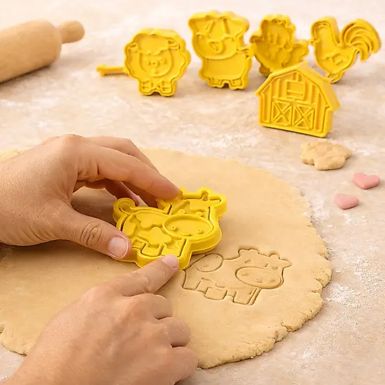 Kit 5 Moldes Fazendinha com Carimbo – Cortador de Biscoito, Pasta Americana e Massinha